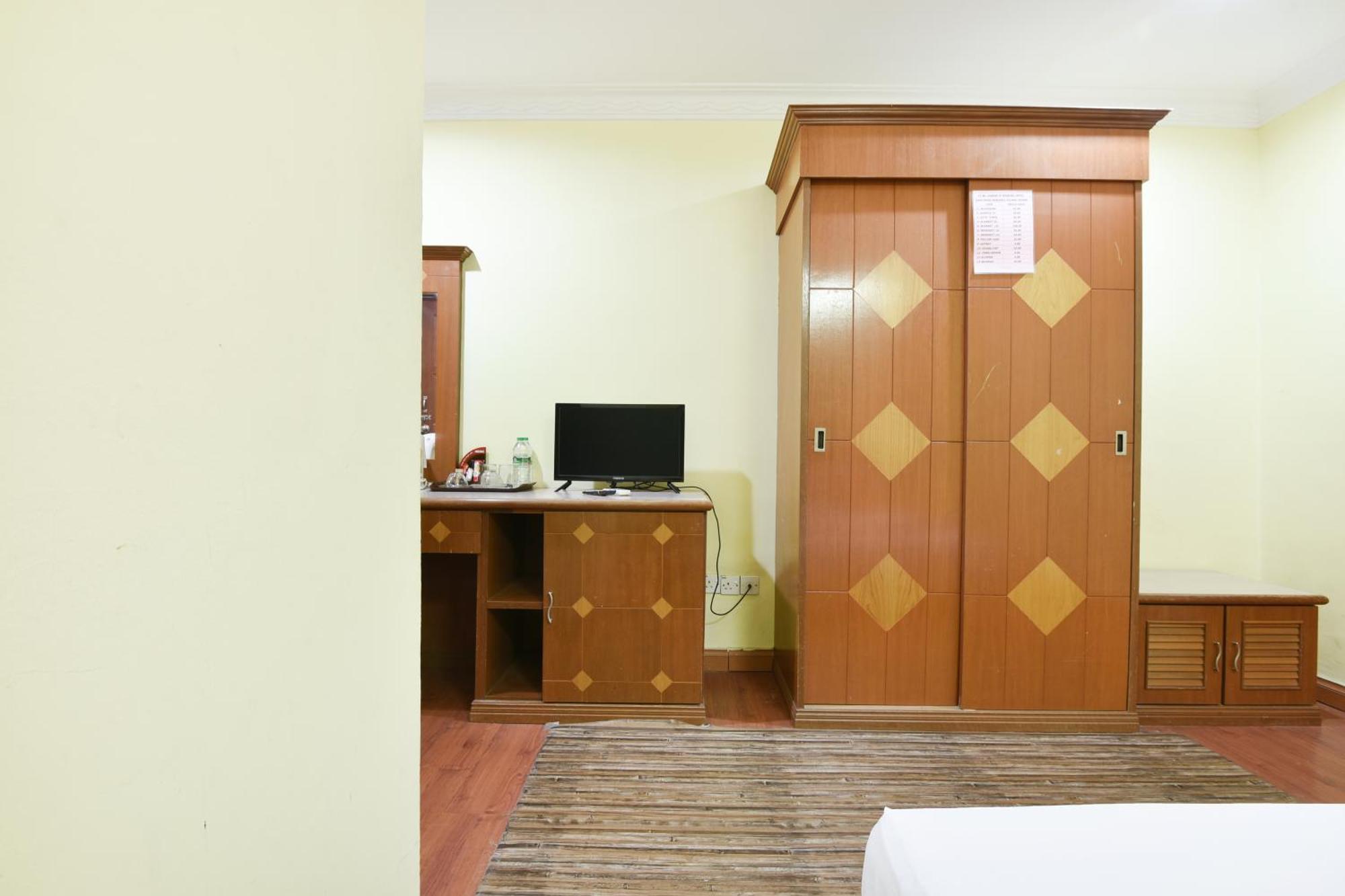Hotel O Kota Bharu Near War Museum Formerly Azam Hotel Esterno foto